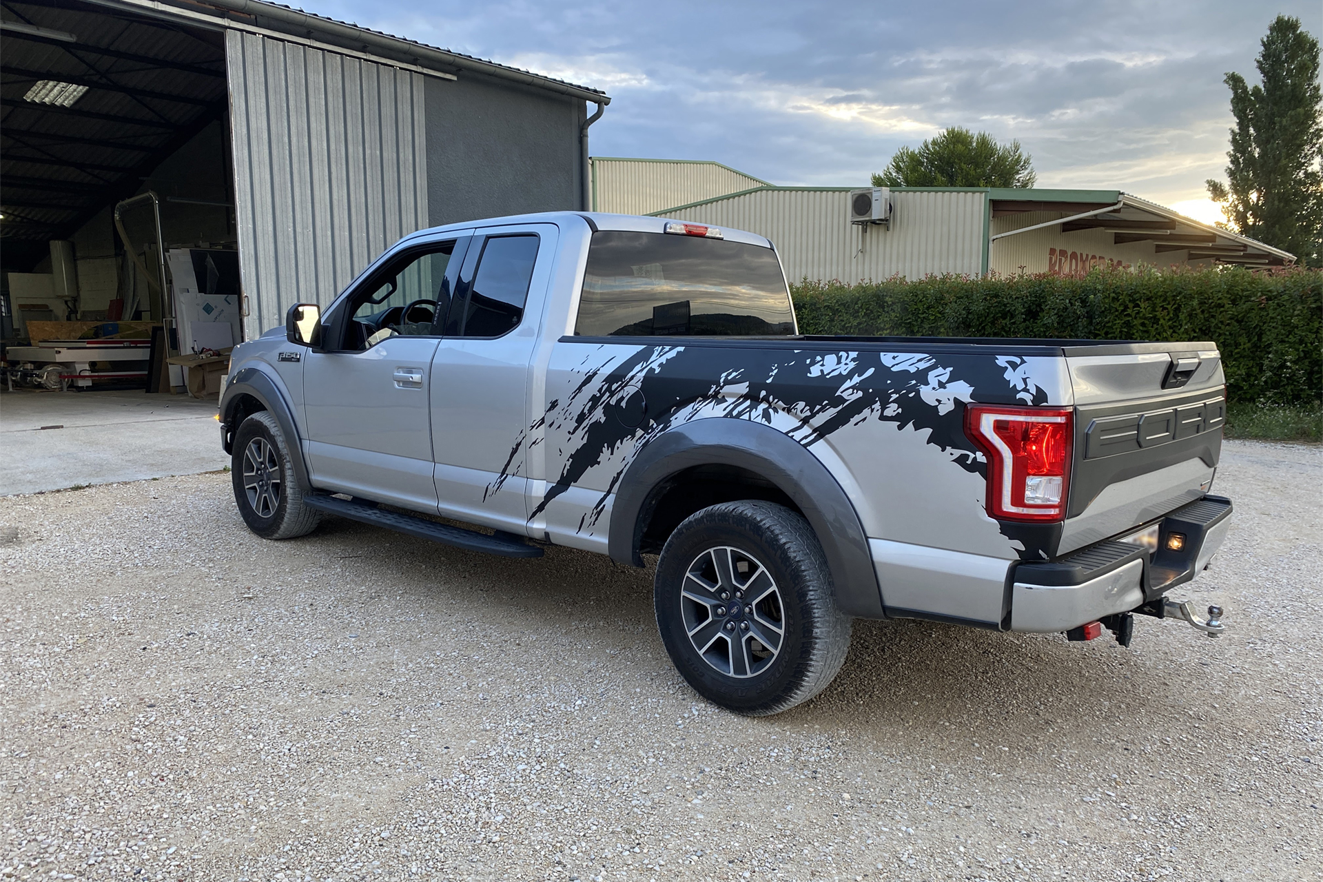 Covering Adhesif Ford Raptor 1